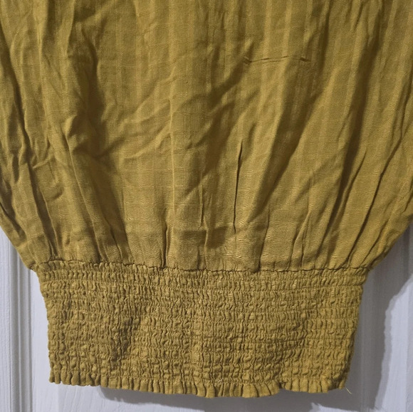 NWT Japna Mustard Yellow Smocked Dolman Short Sleeve Top, Cropped, Deep V-Neck. - Picture 6 of 10